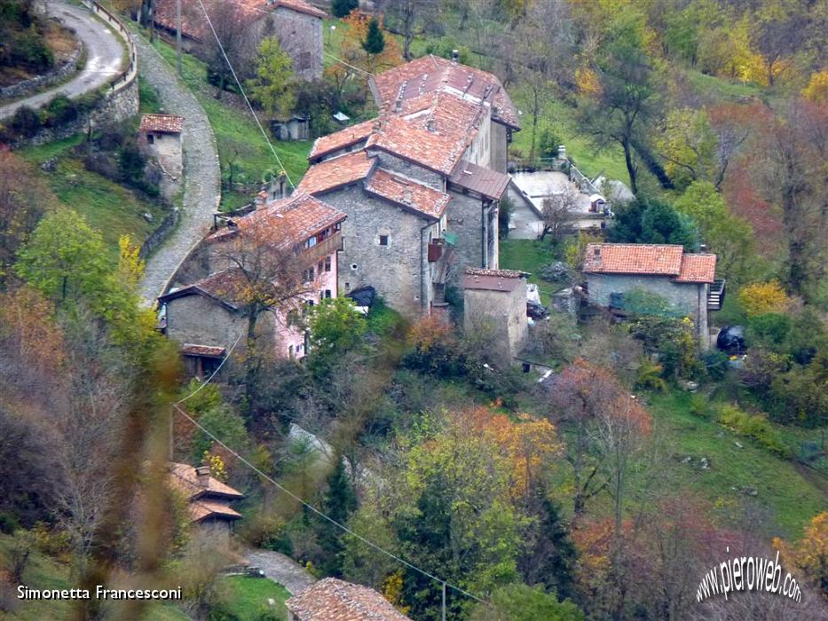 14 PAESINI SOTTOSTANTI.JPG